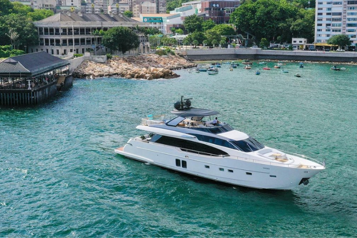 Rent a luxury yacht for your an all-day summer adventure through these charter services gafencu simpson marine (3)